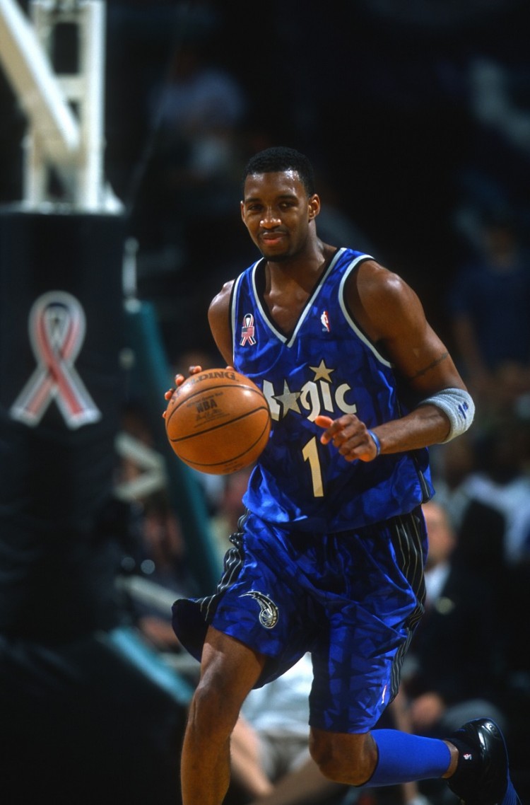 世界杯官方直播软件下载-23年前的今天：麦迪三节打卡轰下52分 率队击退公牛