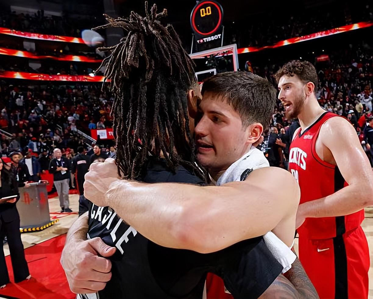 世界杯官方直播软件下载-靠着一己之力扭转了局面！火箭后场新星绝对值得更高的战术地位？