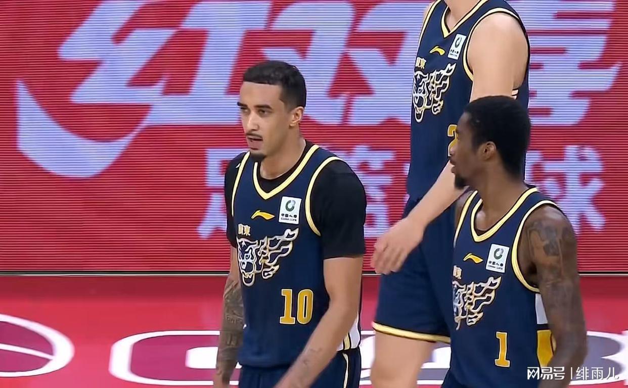 世界杯比赛直播平台地址-恭喜杜锋！广东队迎来内线补强机会，美国男篮主力中锋可能加盟？